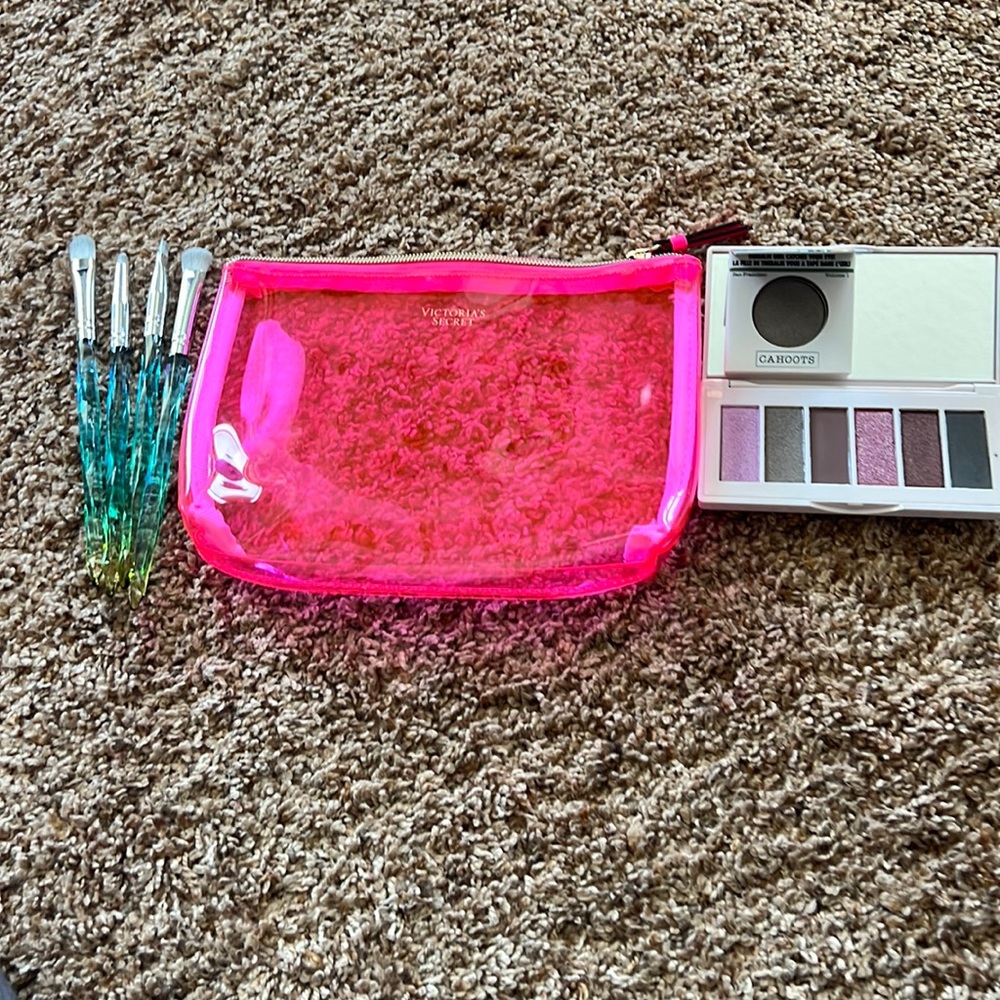 Make Up Bundle - image 1